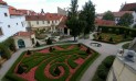 Дворцовые сады в центре Праги